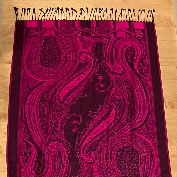 Silk-Blend Shawl - Fuschia & Black - Picture 5 of 5
